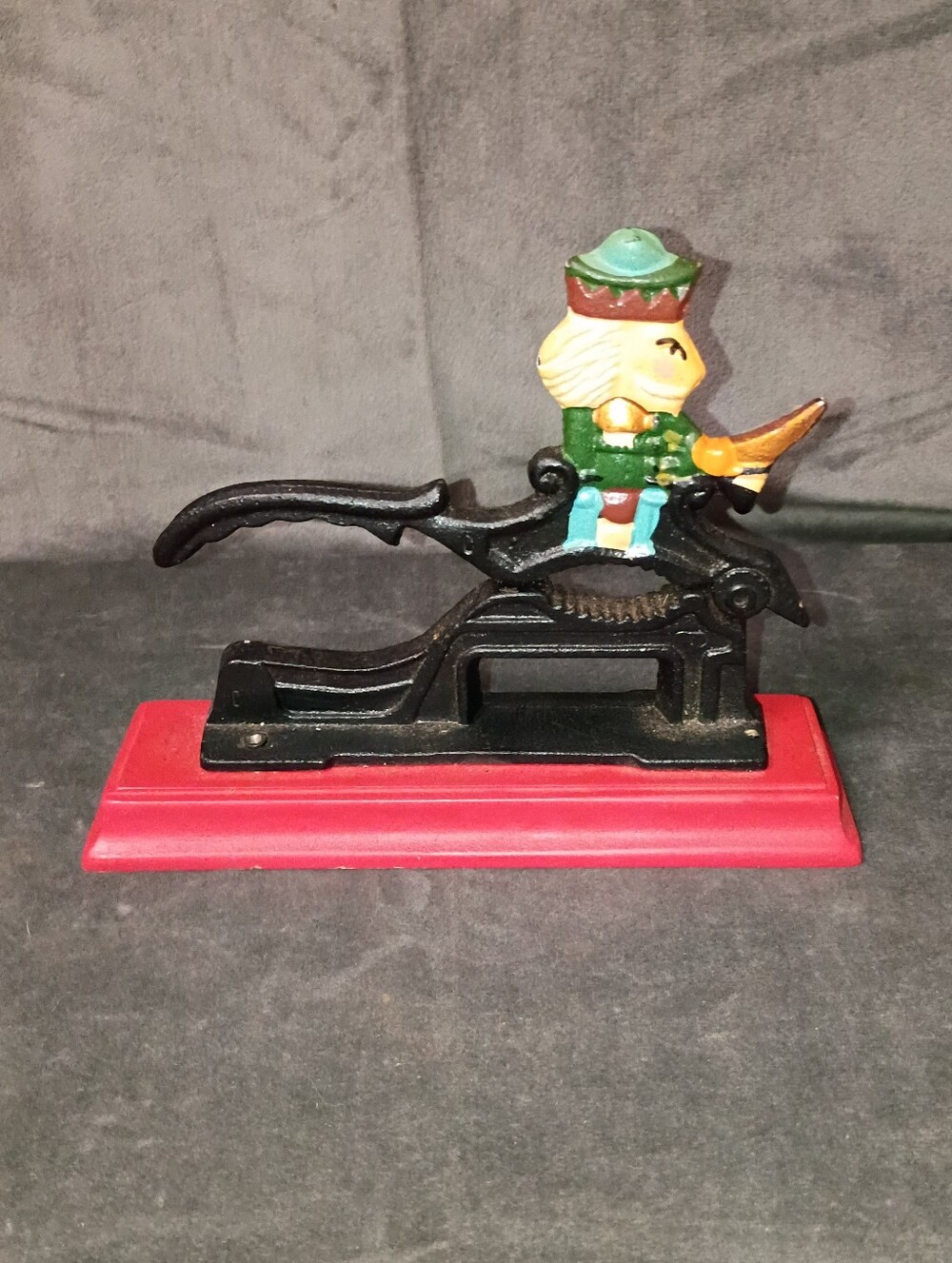 Vintage Cast Iron Paul Revere Nutcracker With Red Wood Base 7x5.5 In EUC - Picture 3 of 13